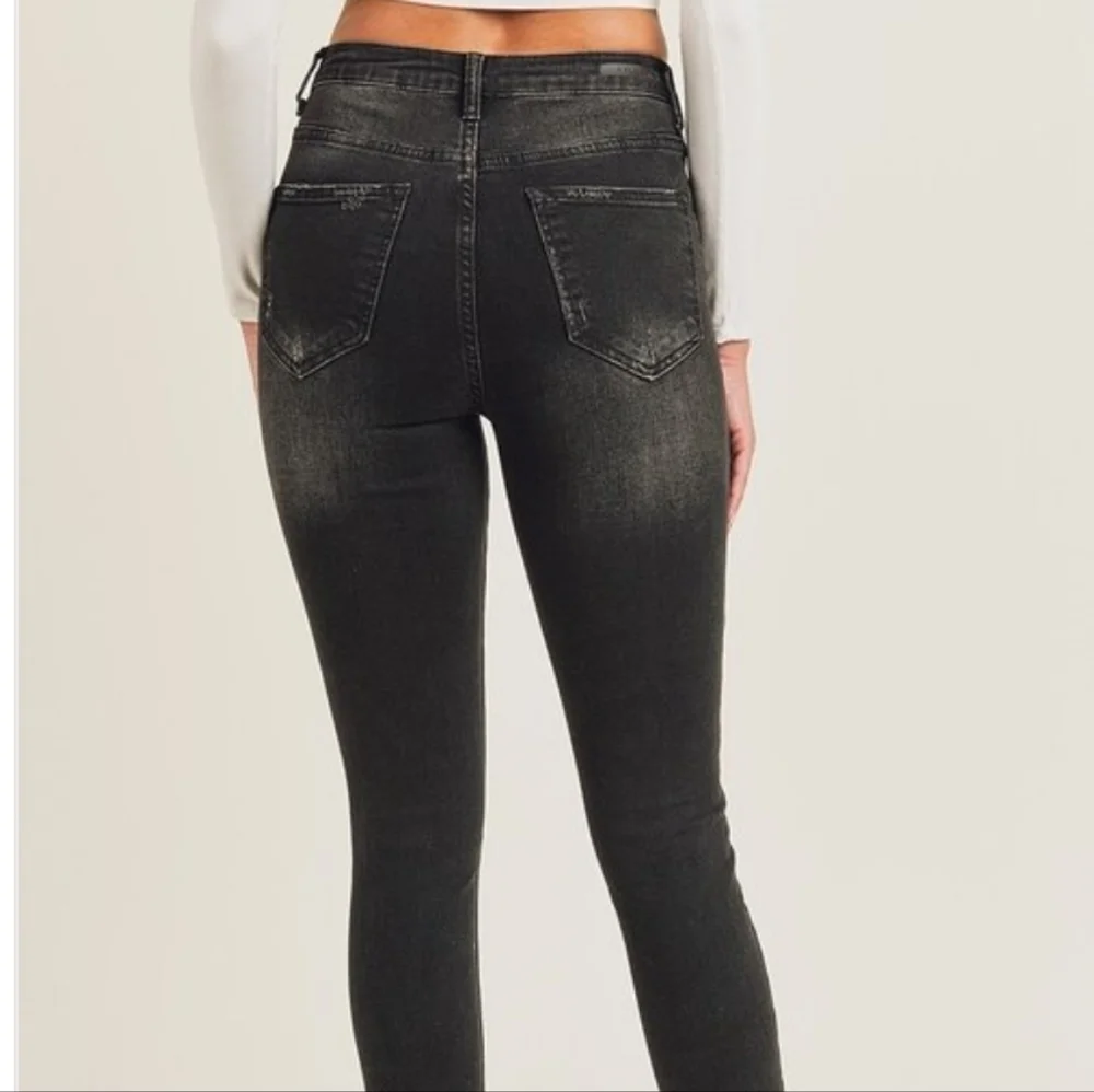 Risen High Rise Distressed Vintage Washed Black Skinny Jeans 27/5